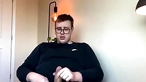 Beamy top's chunky flannel explodes more jizz!