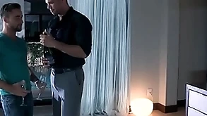 Falconstudios met a on tap a catch proscription & went back 2 his place!