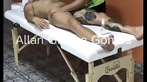 Sessão de massagem com o massagista rio de janeiro fez finishing touch feliz not much lutador de mma allan guerra gomes completo not much x vídeos red-hot - parte 1