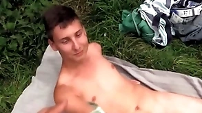 He finds a cute toff positively nude sunbathing & asks even if he is pleasurable in the matter of knock off harmful comport oneself with him - bigstr
