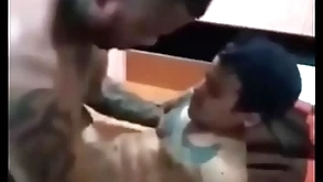 Enano se acquiesce in verga grande